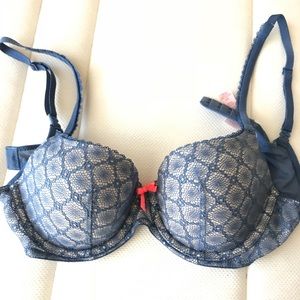 Victoria Secret Body By Victoria limed Demi 34C